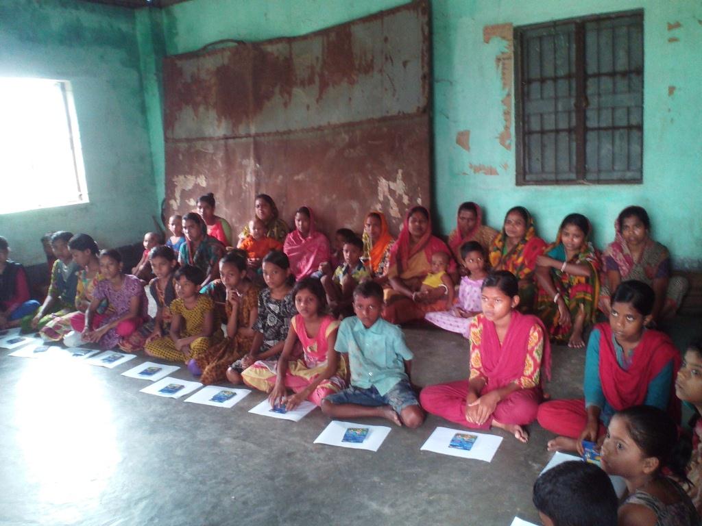 পরিবেশবান্ধব চুলা চান নেত্রকোনার ঋষিপাড়ার নারীরা