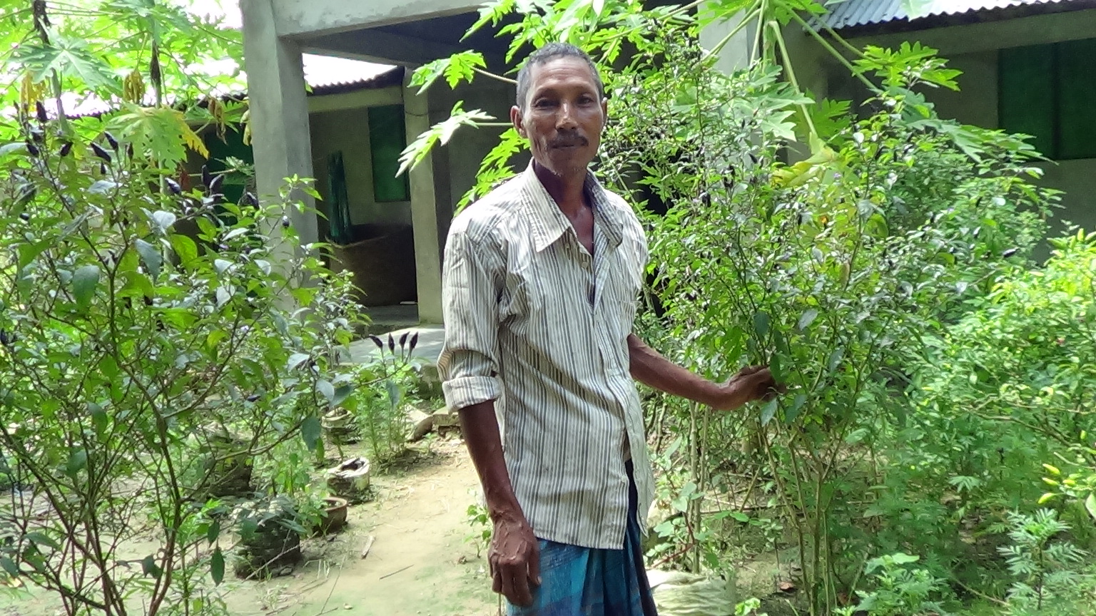 মথি ঘাগ্রার পথচলা