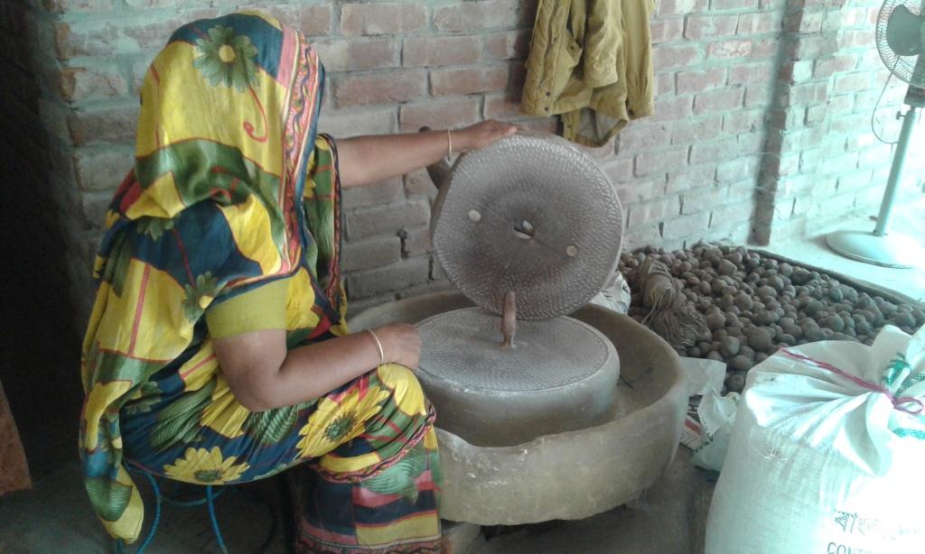 গ্রামীণ ঐতিহ্য জাতা প্রায় বিলুপ্তির পথে