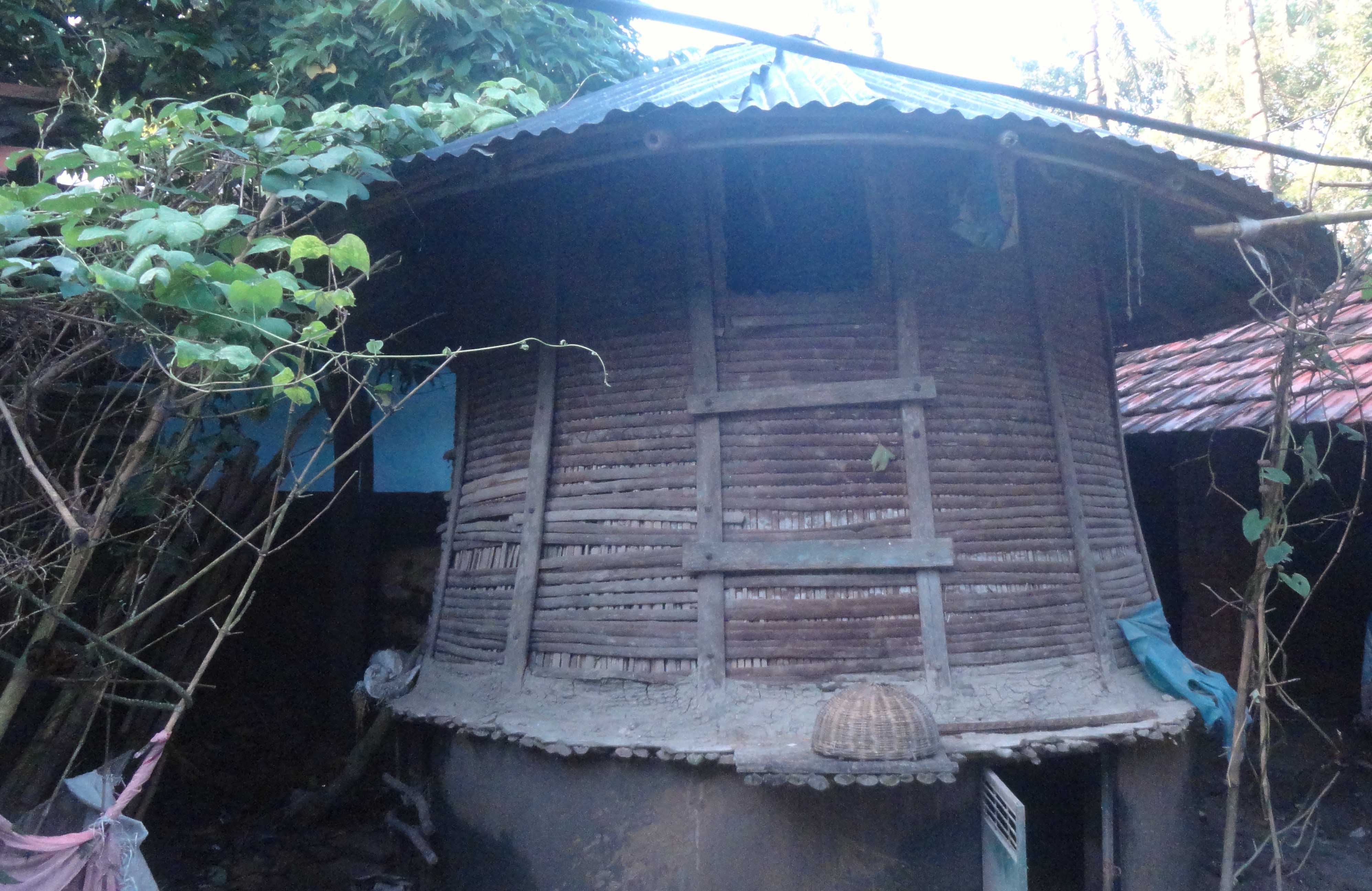 হারিয়ে যাচ্ছে বাঙালির ঐতিহ্য ধানের গোলা
