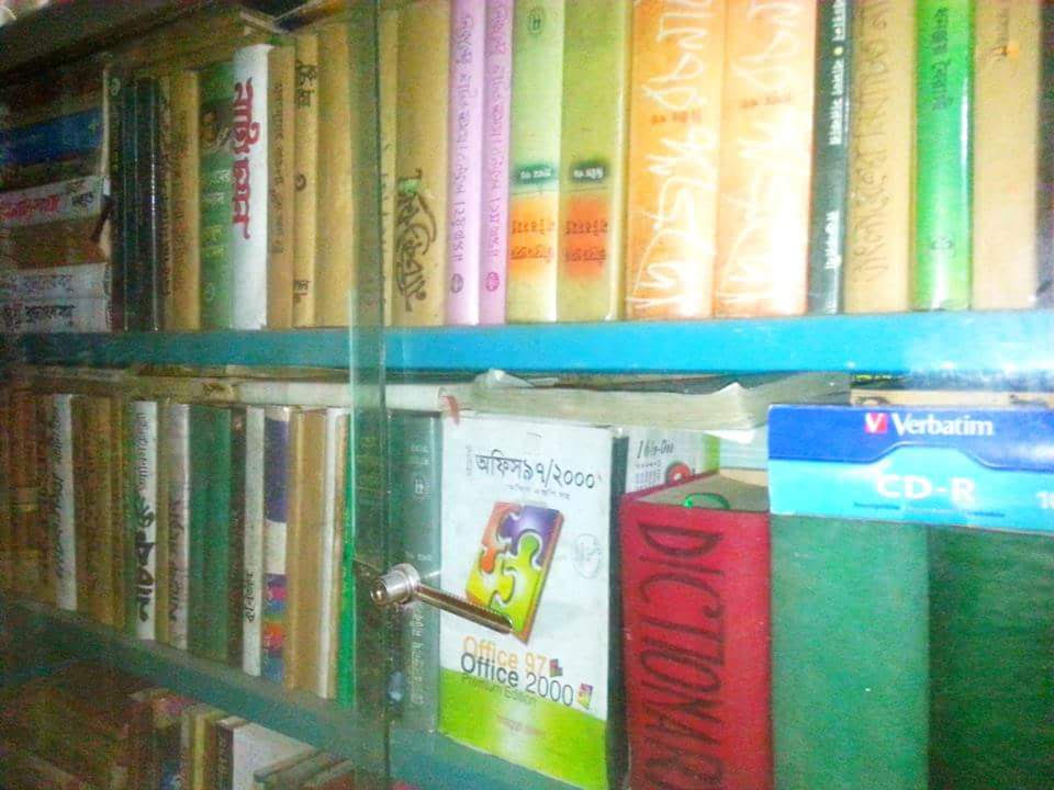 নাটকপ্রেমী তোফা গড়তে চান ই-লাইব্রেরি