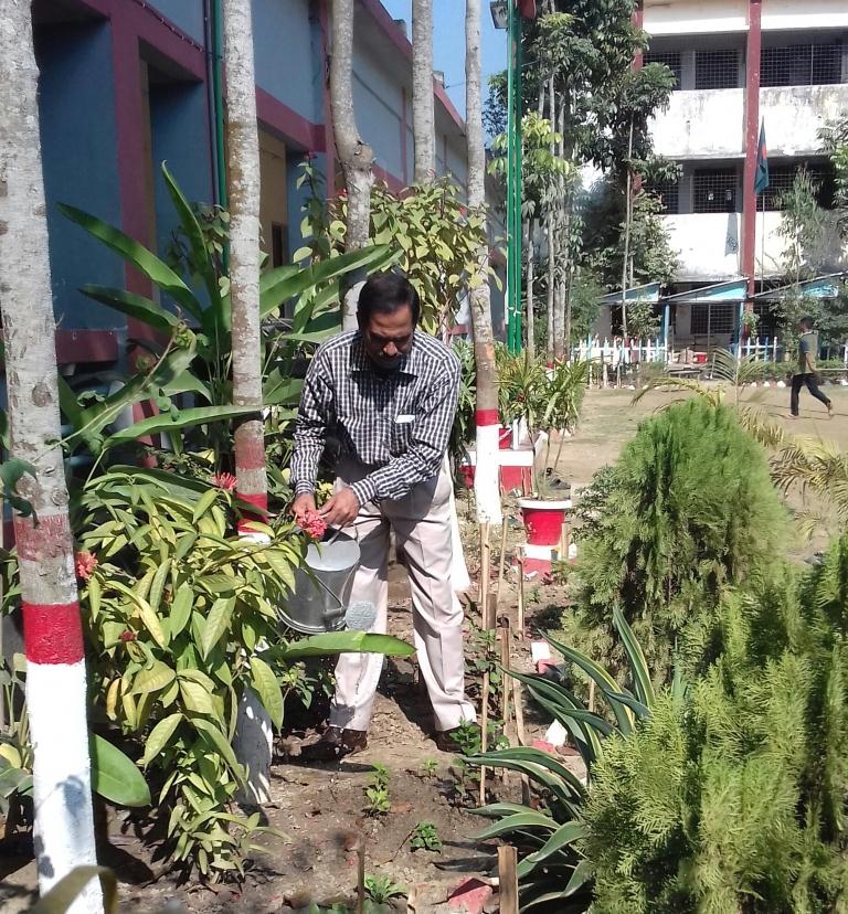 সবুজ চিন্তার মানুষ শিক্ষক মো. নূরুজ্জামান