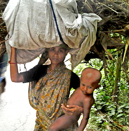 মা দিবসের কোন বিশেষণই জানে না মানিকগঞ্জের হাজারো মায়েরা