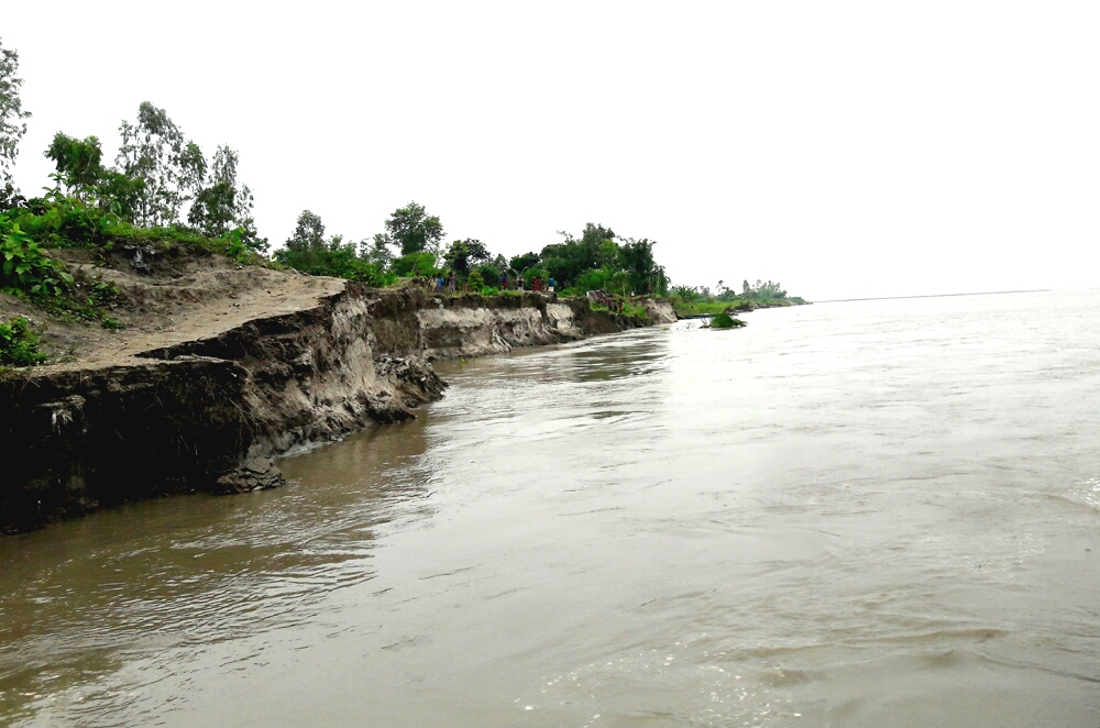 নদী ভাঙন প্রতিরোধে দ্রুত কার্যকর পদক্ষেপ নিন