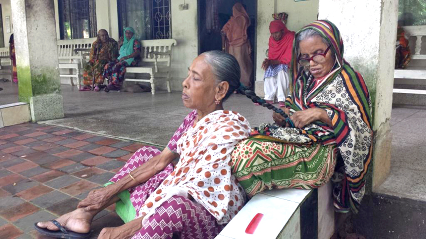 প্রবীণরা অভিজ্ঞতার সম্পদ