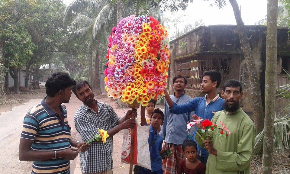 মেয়েদের মানুষের মতো মানুষ করতে চান ফুল বিক্রেতা জহুরুল