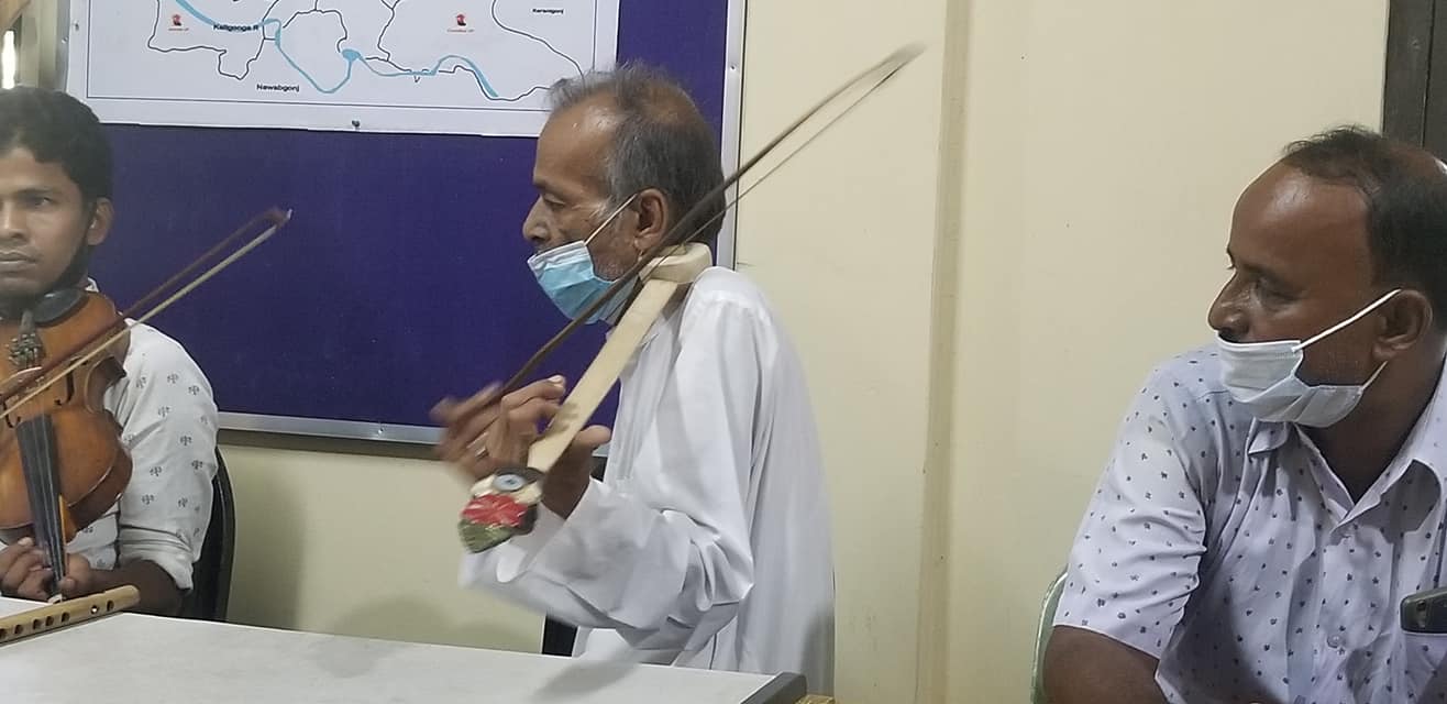 মানবতার কথা বলে যে বাউলরা, আজ তারাই অভুক্ত