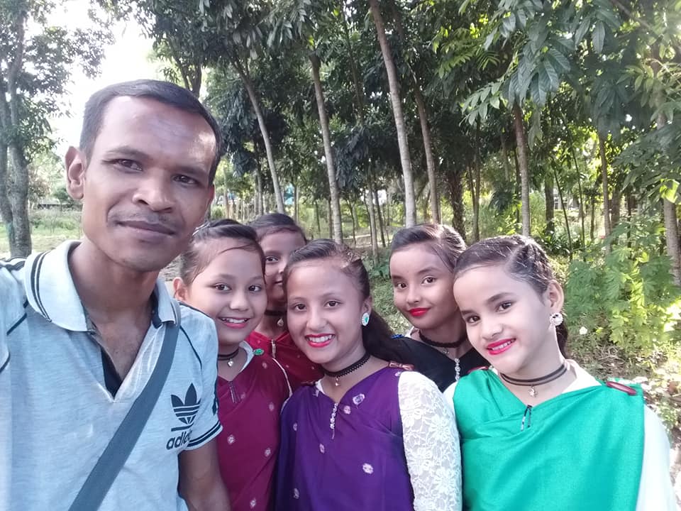 আদিবাসীদের কথা বলি