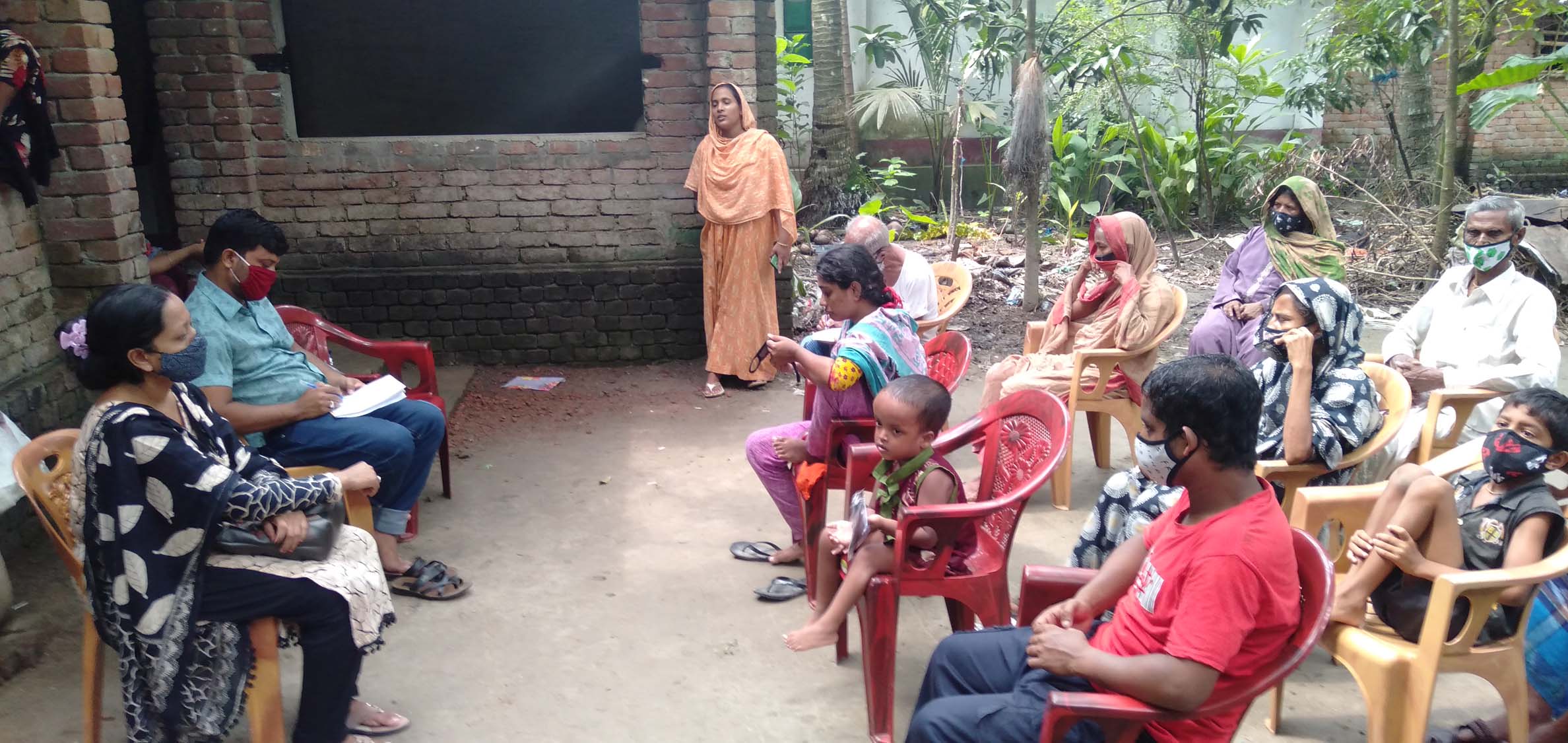 আমরা কারো বোঝা হতে চাই না