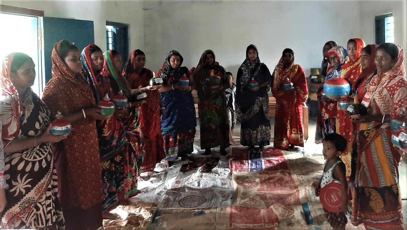 আশাশুনির শ্রীউলা ইউনিয়নে পরিবেশ প্রকল্পের দুর্যোগ ব্যাংকের উদ্বোধন