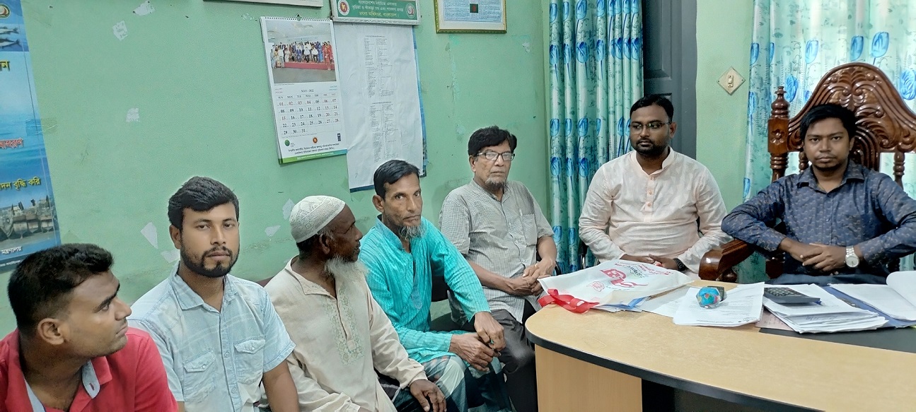 কৃষি জমিতে লোনা পানি নয়, কৃষি জমির নিরাপত্তা চাই