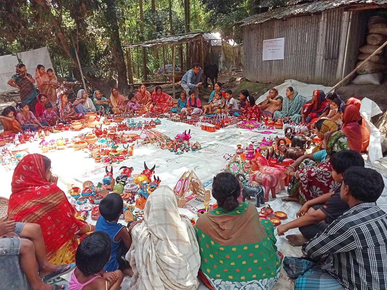 কুমার পাড়ায় নারীদের বৈশাখী উৎসব