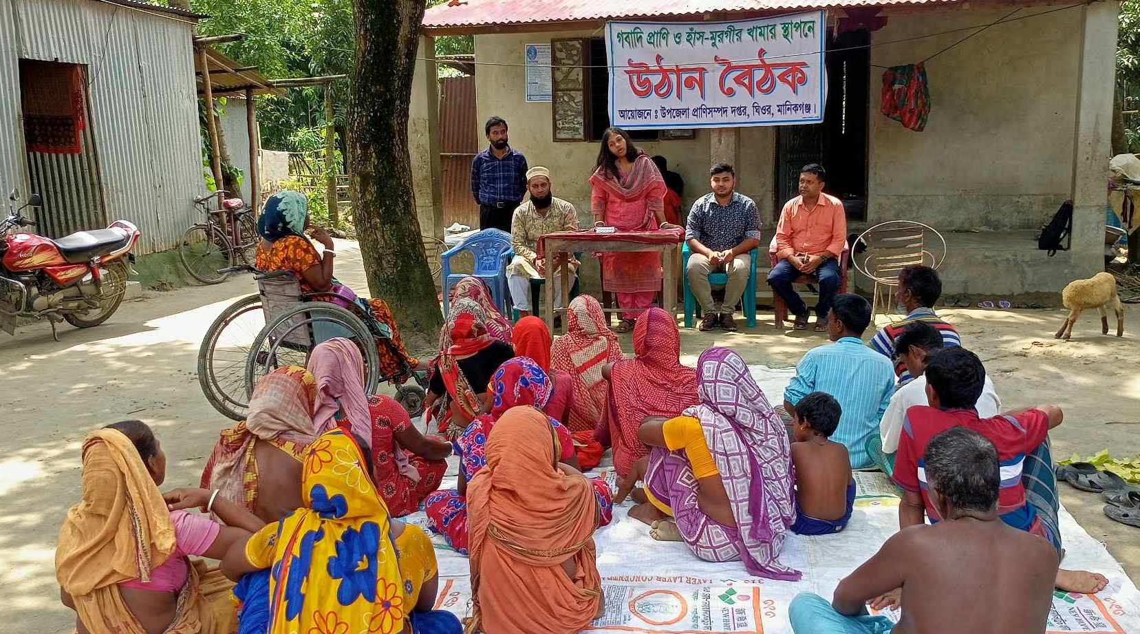 প্রাণীসম্পদগুলোকে সুরক্ষিত করার জন্য ভ্যাকসিন দিতে হবে