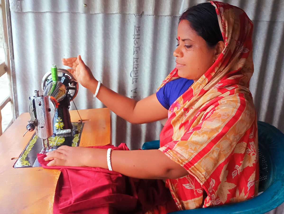 ভাগ্য উন্নয়নে প্রভাতী রানীর প্রচেষ্টা