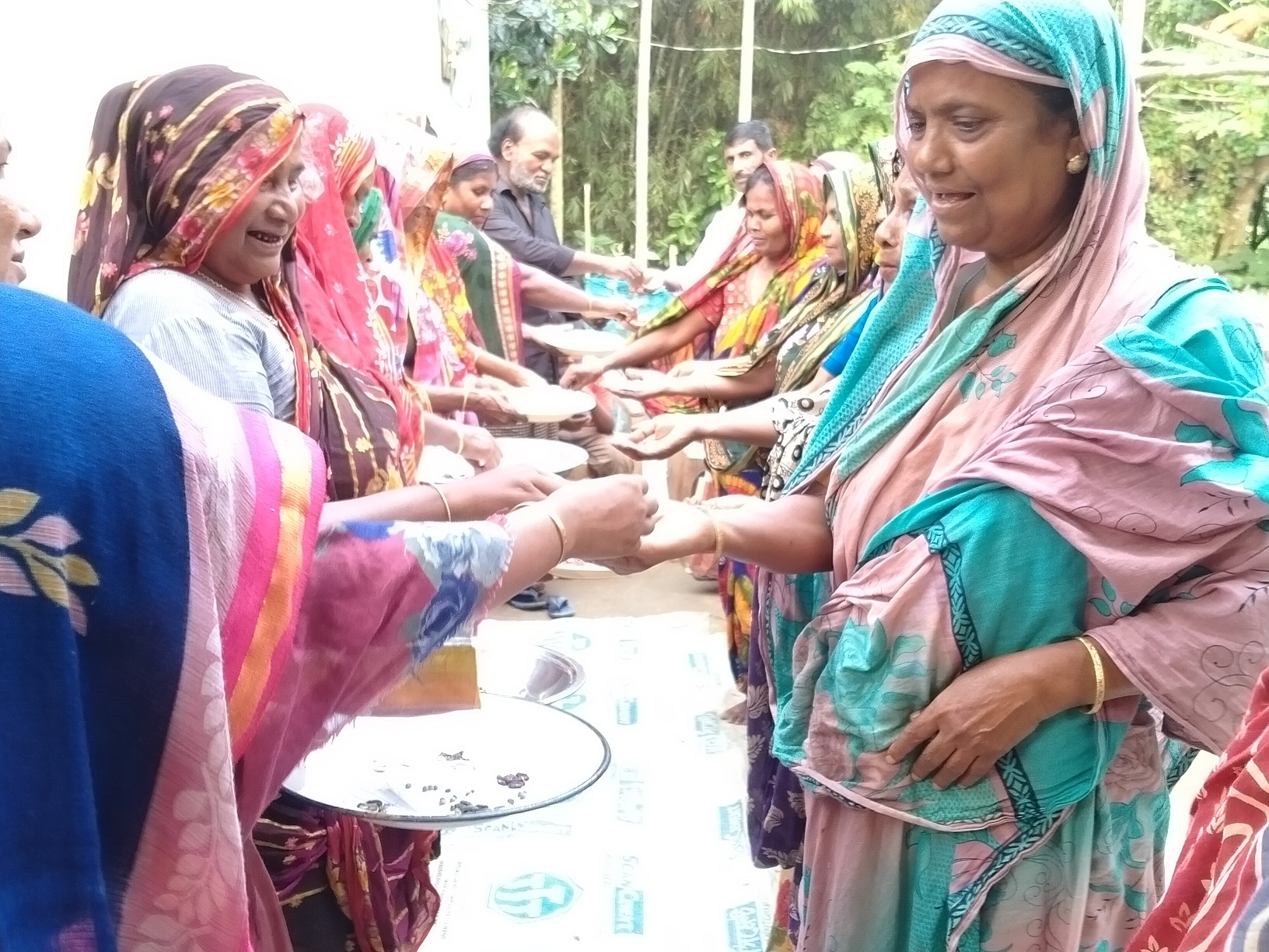 আমরা স্থানীয় বীজ চাষ ও সংরক্ষণ করবো