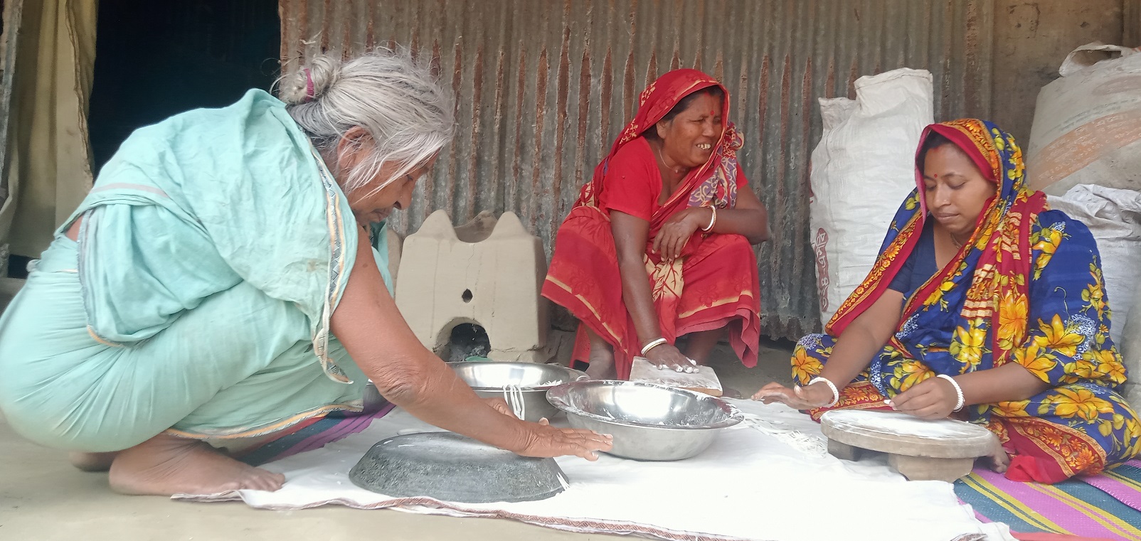 সকল ভাঙনের মধ্যে সবাই মিলে ভালো আছি