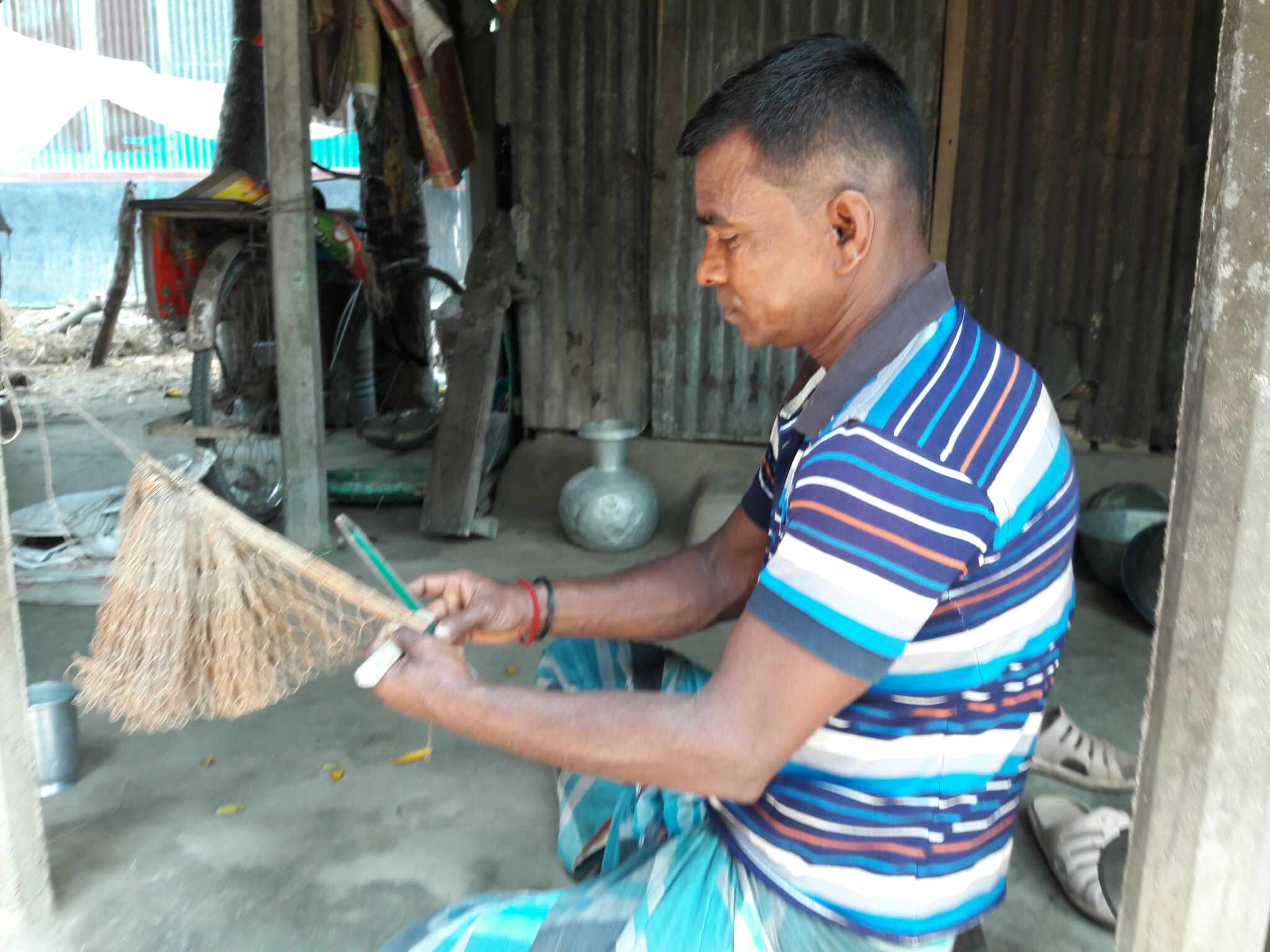 আগের মত নদীতে মাছও পাওয়া যায় না